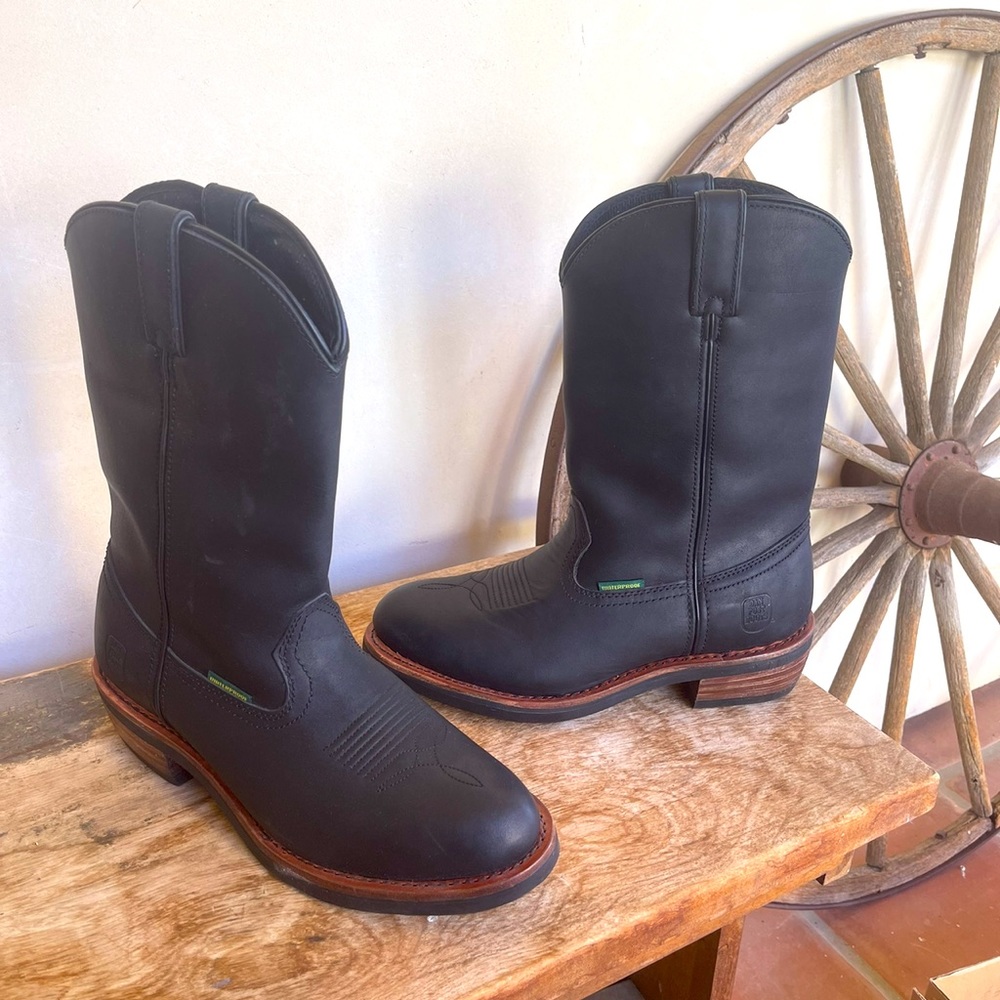 DAN POST Waterproof Western Cowboy Work Boots Oil Resistant Lug Soles Mens 9 NEW